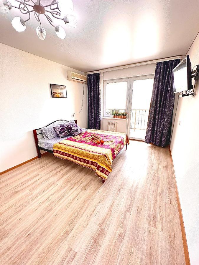 Medinahotelkz, # 70, Вид На Горы, До Арбата 15 Мин Пешком, Halal Almaty Ngoại thất bức ảnh