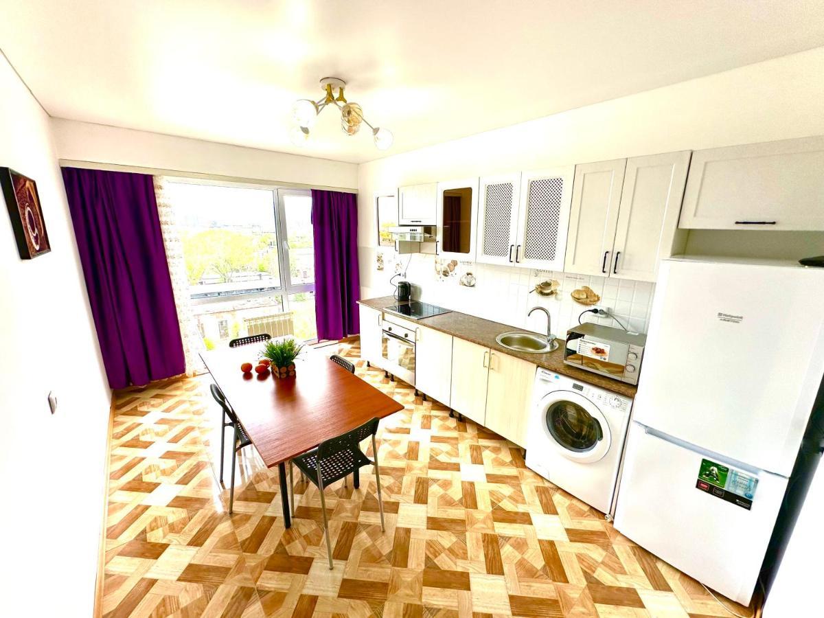 Medinahotelkz, # 70, Вид На Горы, До Арбата 15 Мин Пешком, Halal Almaty Ngoại thất bức ảnh